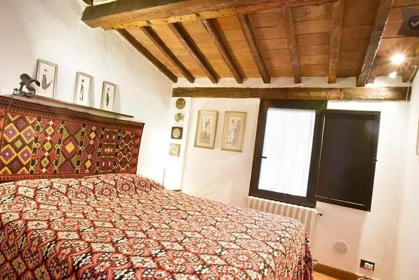 Cozy Studio In The Oltrarno Area Florence